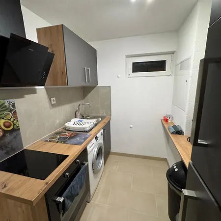 Monteurwohnung Fuer 1-2 Personen Naehe Heidelberg Mannheim *